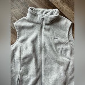 Women’s Columbia fleece vest